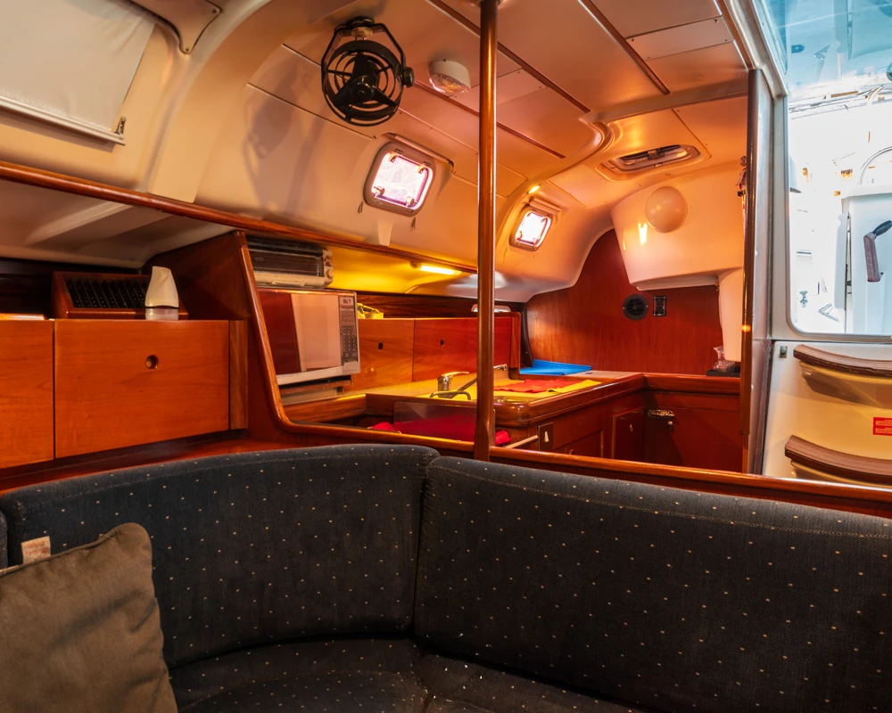 SAILBOAT BENETEAU KITCHEN.