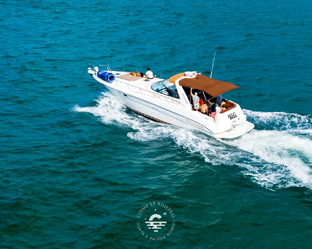 YATE SUNDANCER NAVEGANDO 2